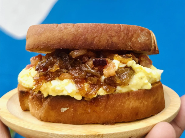 Brioche de Salada de Ovo